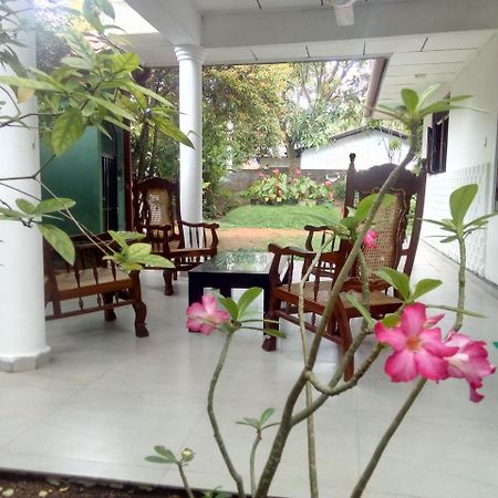 Ceylon Hostel-Galle Unawatuna Extérieur photo