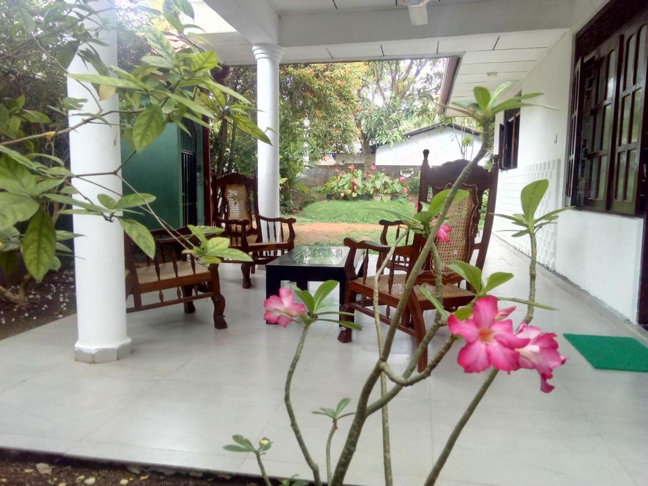 Ceylon Hostel-Galle Unawatuna Extérieur photo